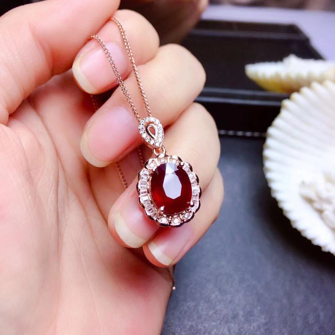 LuxeJewels™ – Ruby Royale Edition