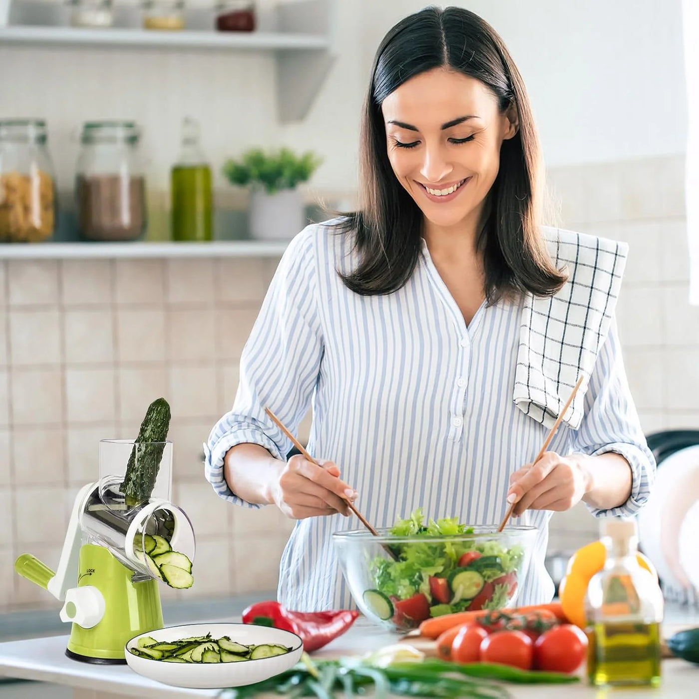 Rotary Cheese Grater, Manual Cheese Grater with Handle, Vegetables Slicer Cheese Shredder with Rubber Suction Base, 3 Stainless Drum Blades Included，Green